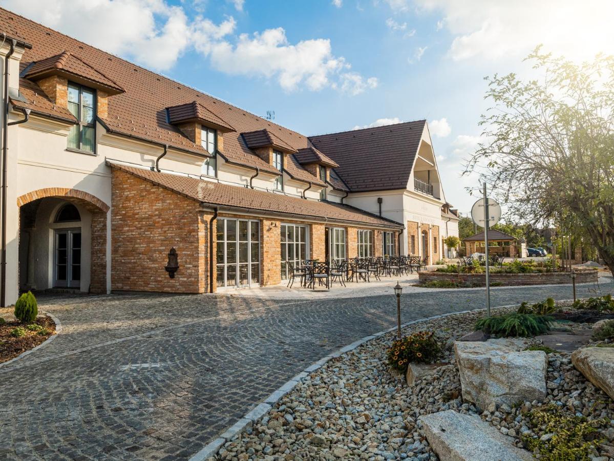Arkady Hof Hotel Stupava Εξωτερικό φωτογραφία