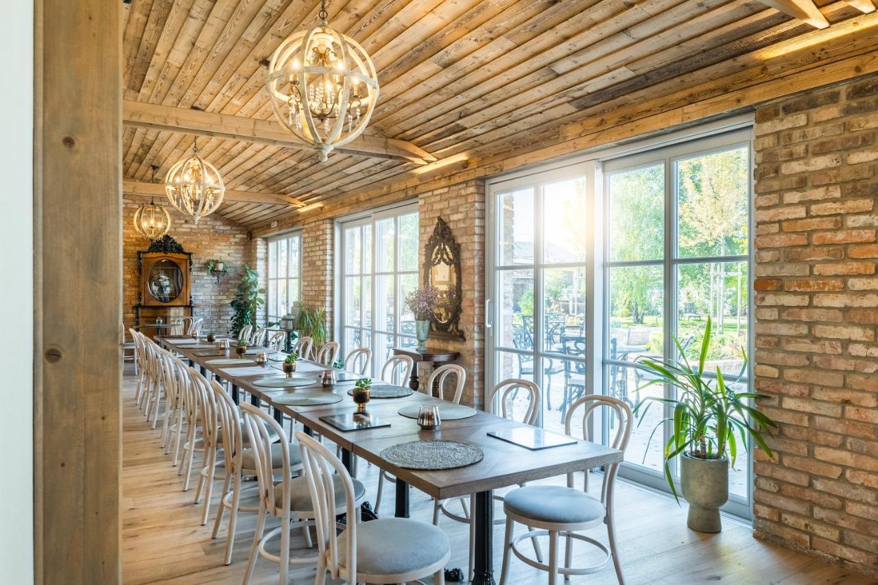 Arkady Hof Hotel Stupava Εξωτερικό φωτογραφία